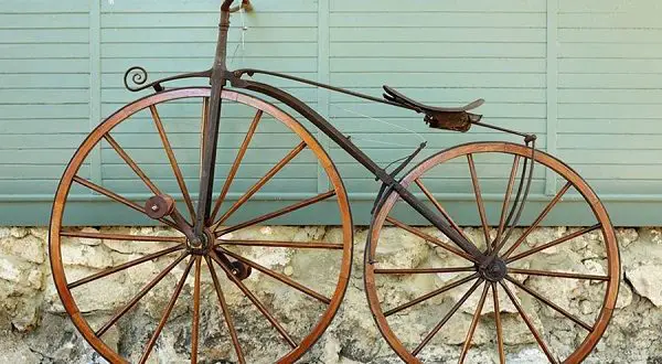 Historia roweru - kto i w którym roku go wymyślił, szkic pierwszego roweru