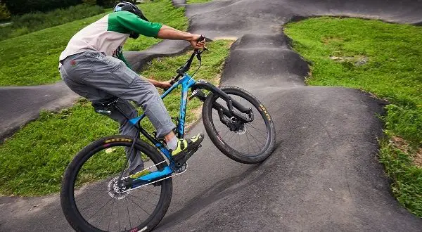 Pump track - czym jest, przyczyny jego popularności