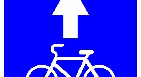 Znak pasa rowerowego - co oznacza, kto może po nim jeździć